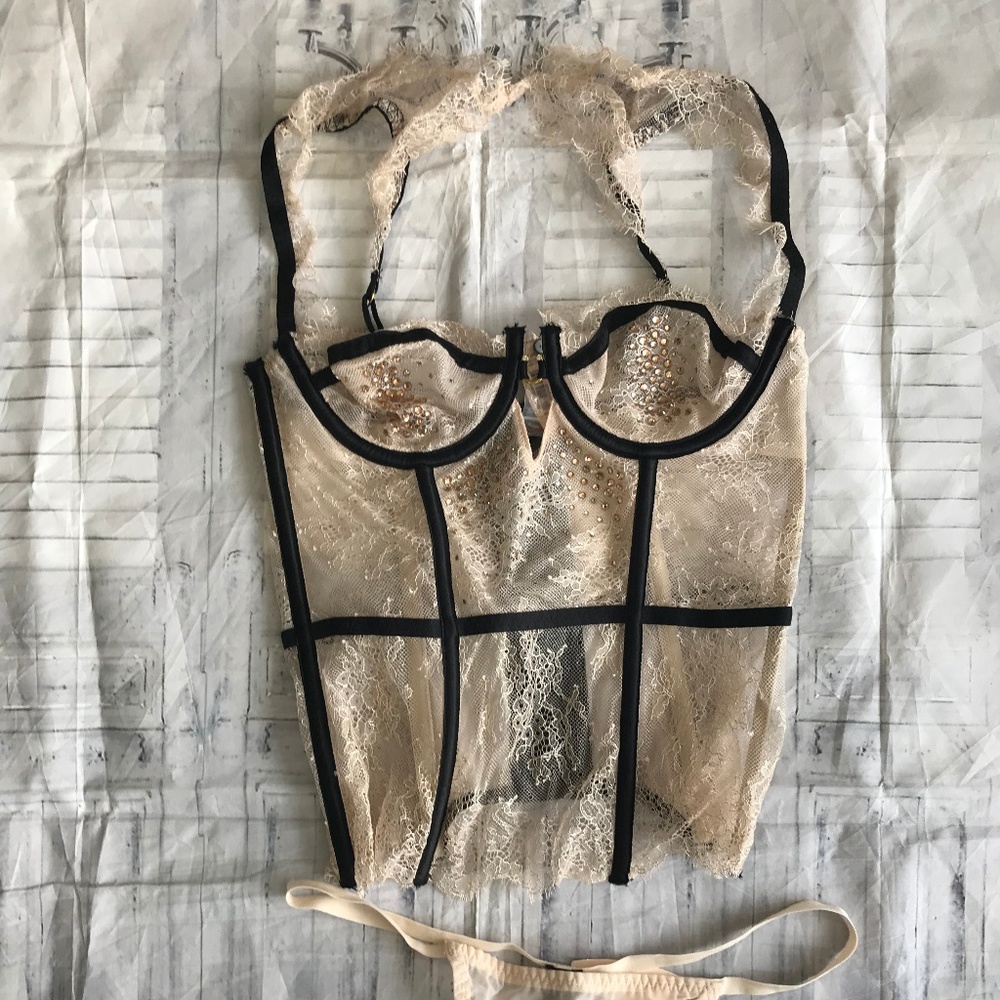 Victorias Secret Lingerie NWT  Corset 34B Gold